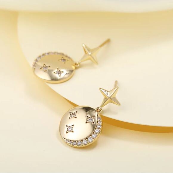 NEW 18K yellow gold plated zircon star & moon round drop earrings jewelry B19A - Picture 2 of 10
